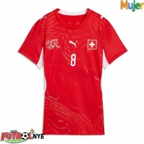 Camiseta Suiza Remo Freuler #8 Primera Equipación para mujer Mundial 2026 manga corta